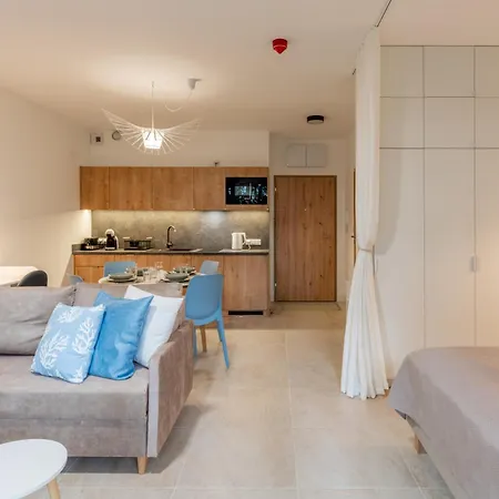 Aquamarina Marina Invest Aparthotel 4*