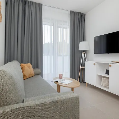Aparthotel Aquamarina Marina Invest