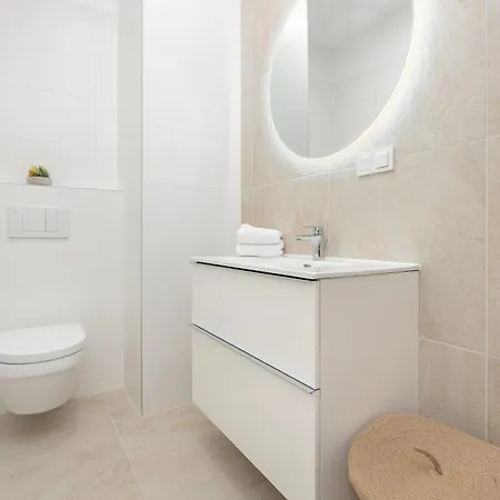 Aquamarina Marina Invest