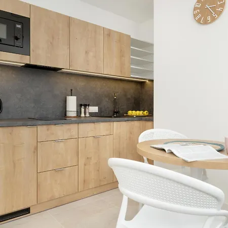 Aquamarina Marina Invest 4*